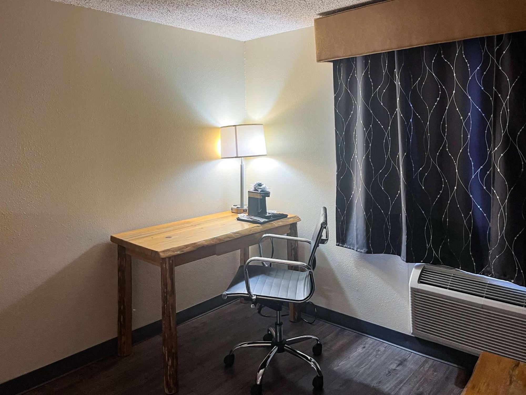 Studio 6 Suites Butte Mt I-90 I-15 Exteriér fotografie
